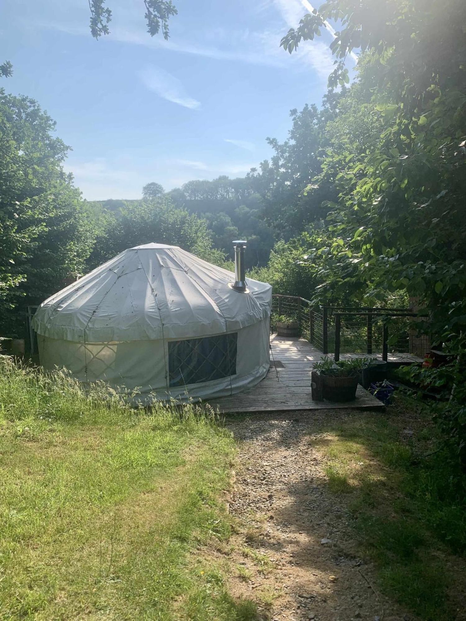 Ceridwen Glamping, Double Decker Bus And Yurts Hotel Llandysul Екстериор снимка