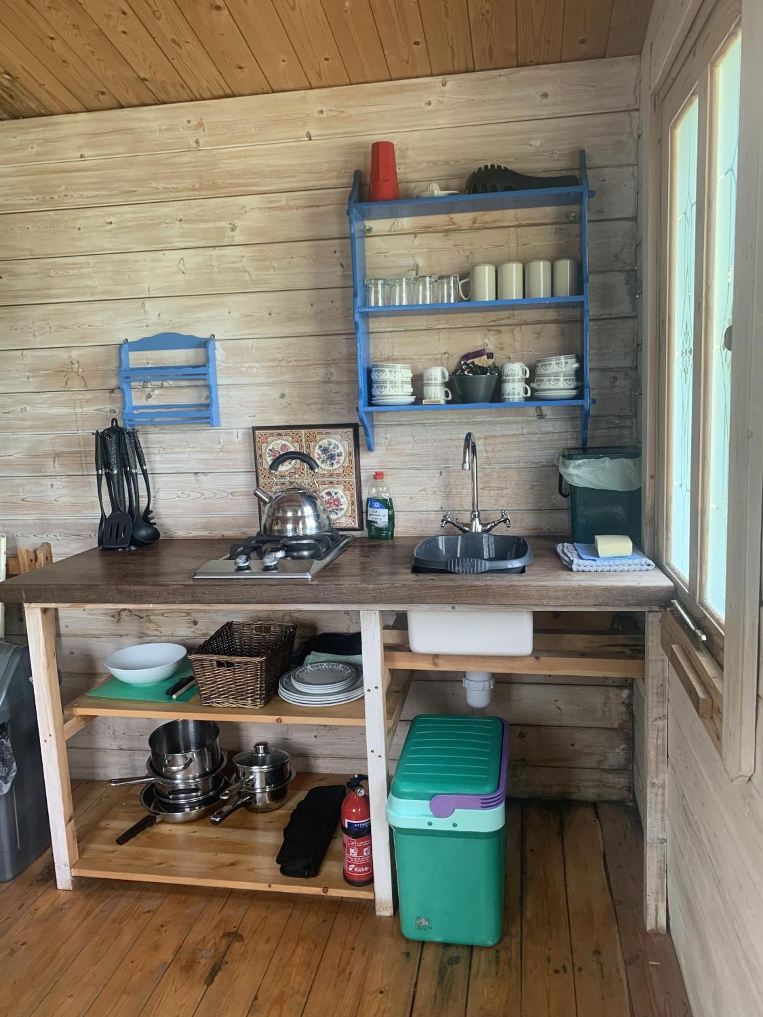 Ceridwen Glamping, Double Decker Bus And Yurts Hotel Llandysul Екстериор снимка