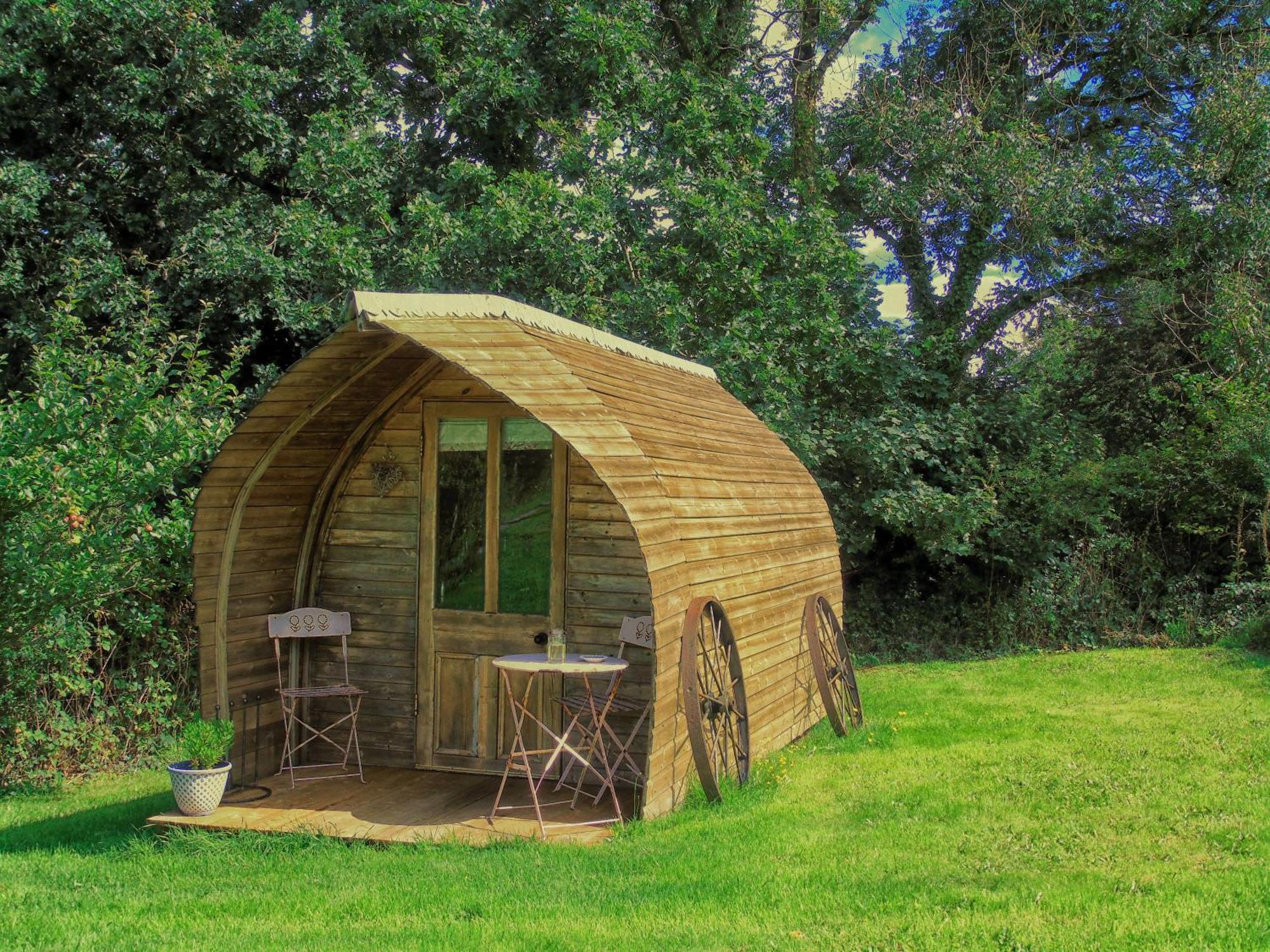 Ceridwen Glamping, Double Decker Bus And Yurts Hotel Llandysul Екстериор снимка